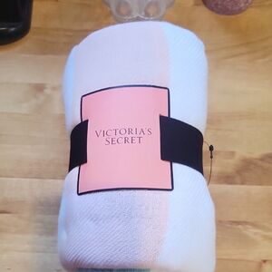 Victoria's Secret Soft Pink and White Towel